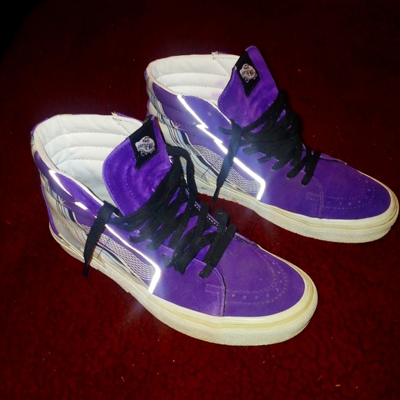 VAN'S  LIGHTNING BOLT SHOES Purple High-Top Sneakers with Black Laces - Picture 1 of 6